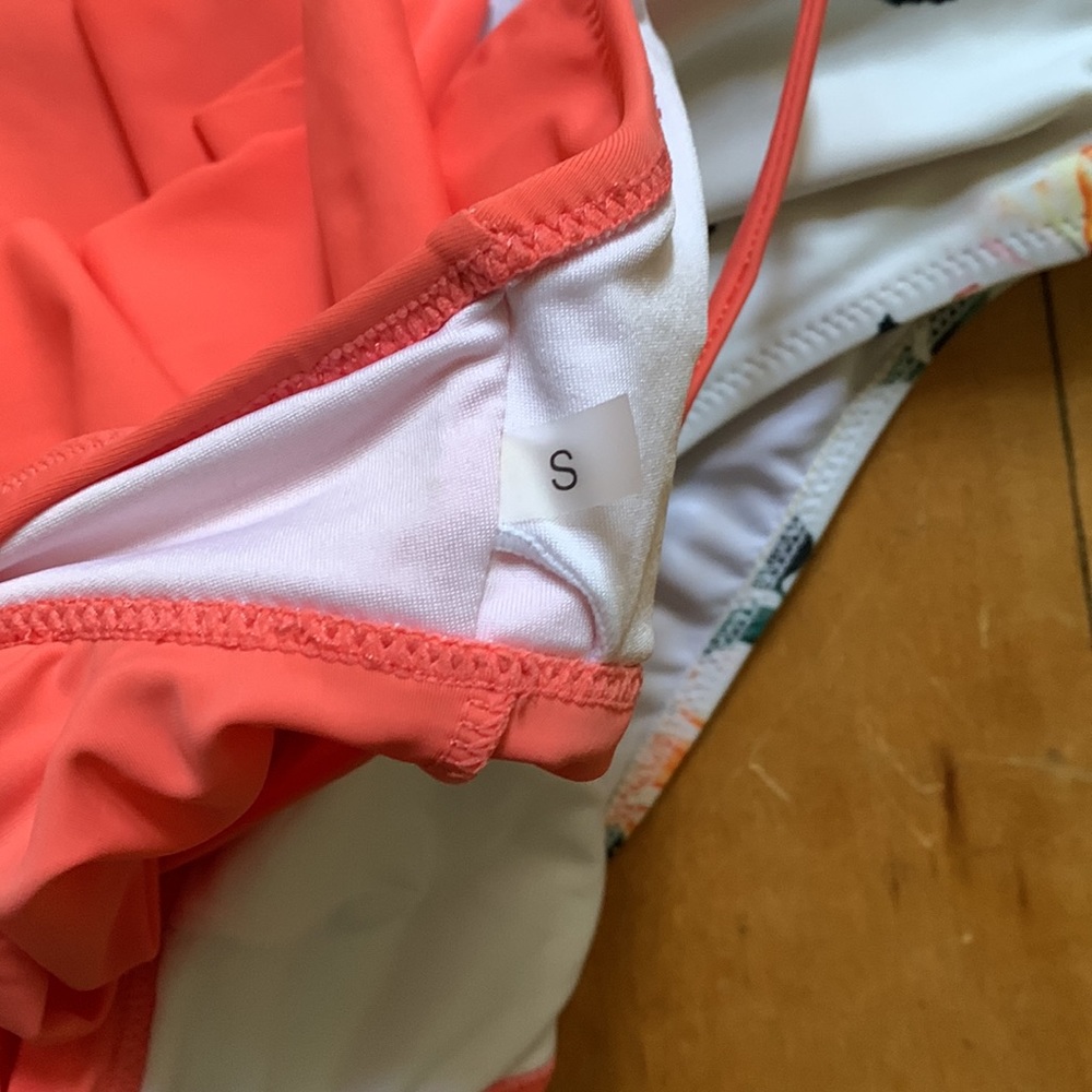 Bikini - Picture 5 of 5
